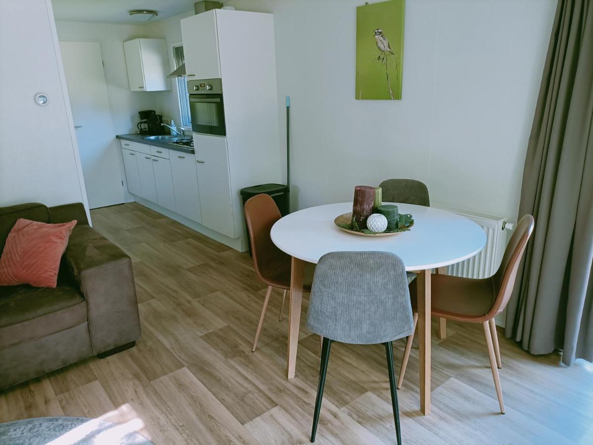 4P Chalet Tolve Met 4 Fietsen Vlakbij Natuurgebieden Drents Friese Wold, Fochteloerveen En Gevangenisdorp Veenhuizen 奥斯特沃尔德 外观 照片