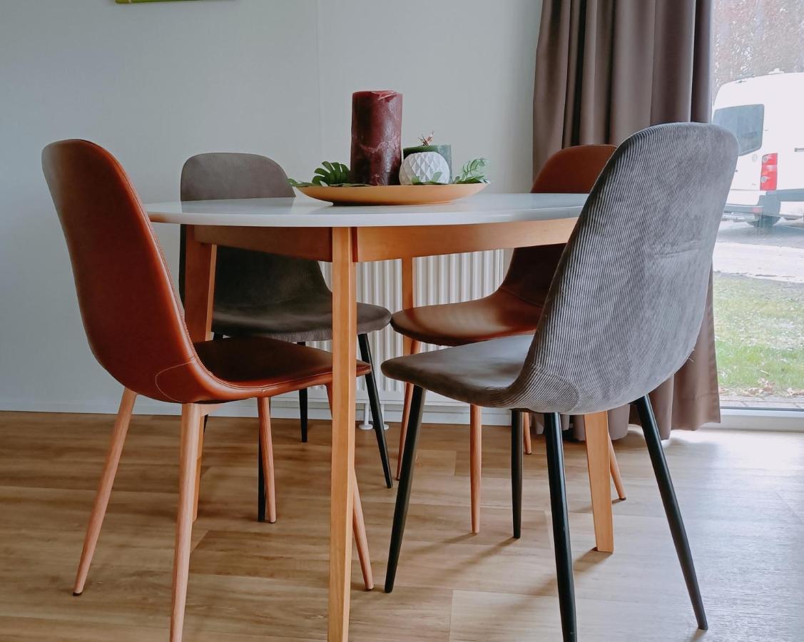 4P Chalet Tolve Met 4 Fietsen Vlakbij Natuurgebieden Drents Friese Wold, Fochteloerveen En Gevangenisdorp Veenhuizen 奥斯特沃尔德 外观 照片