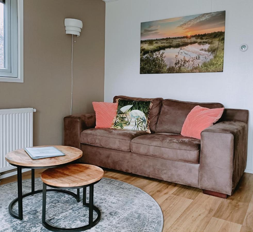 4P Chalet Tolve Met 4 Fietsen Vlakbij Natuurgebieden Drents Friese Wold, Fochteloerveen En Gevangenisdorp Veenhuizen 奥斯特沃尔德 外观 照片